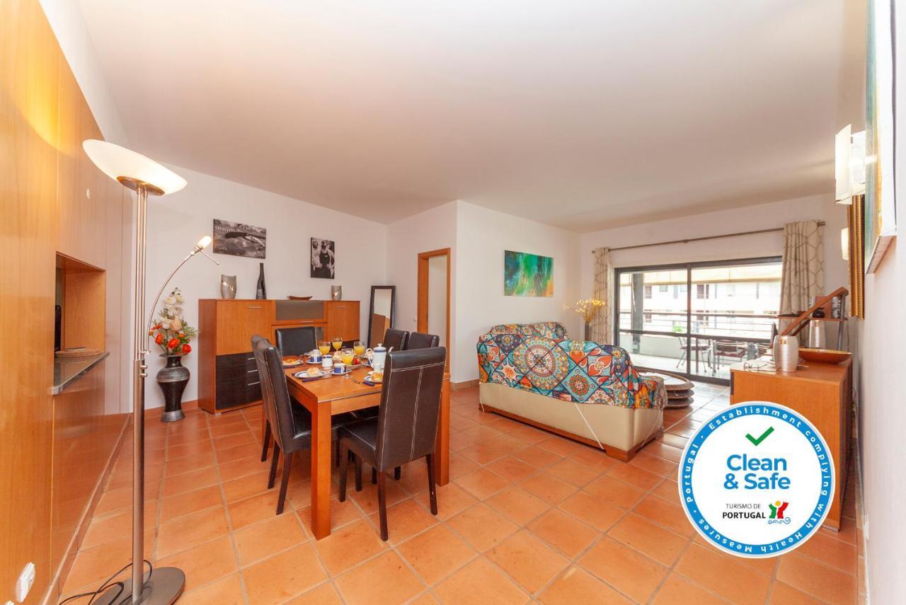 B56 - MarinaPark 2013 Apartment Lagos Bagian luar foto